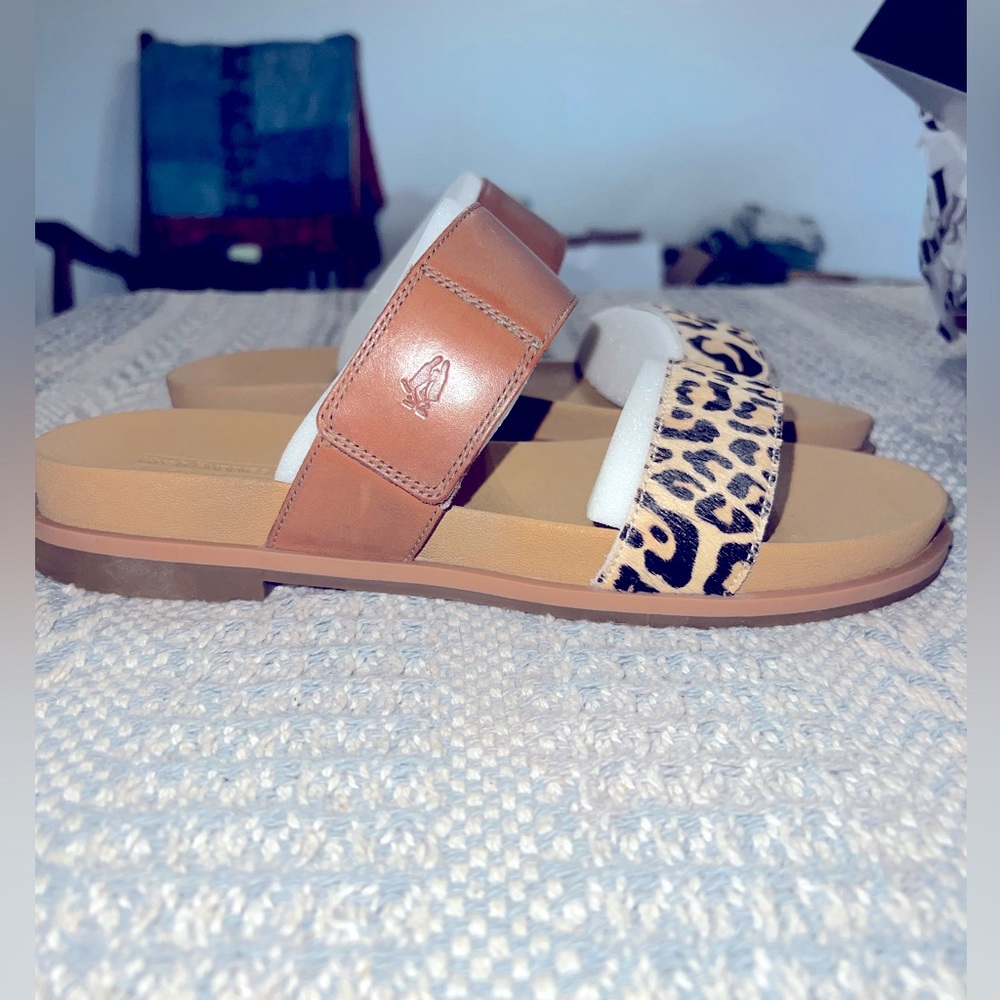 Hush Puppies Slide on sandals size 10